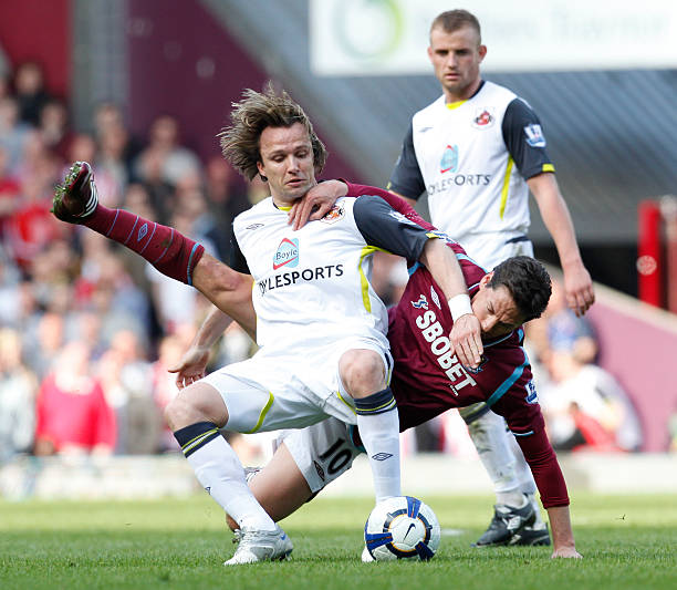 蓝十字一直 蓝十字一直